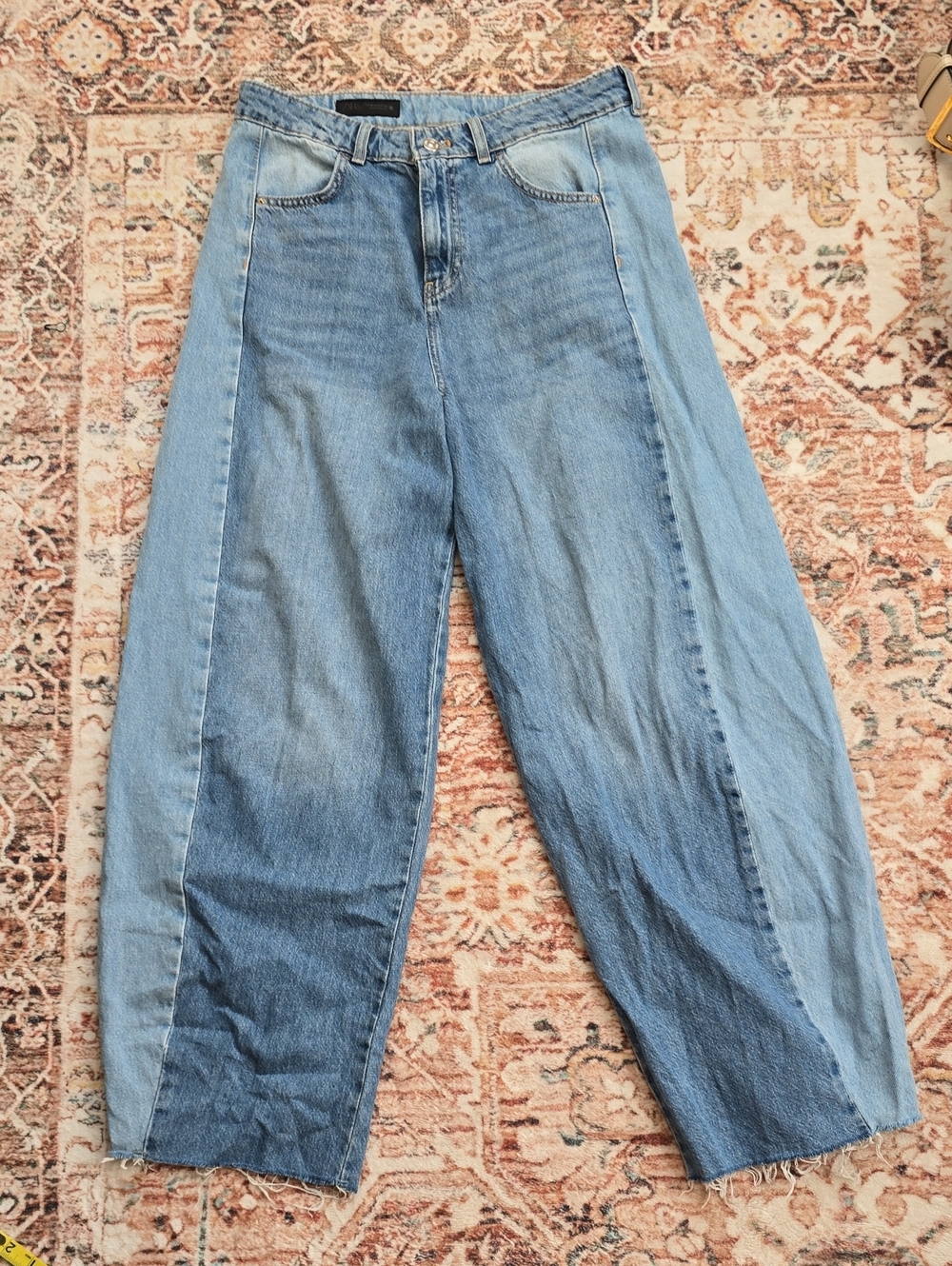 Zara Two-Tone Light Blue Barrel Jeans Size 8